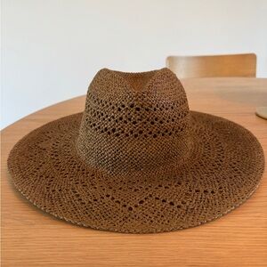 NWT Adjustable brown straw hat - so trendy!